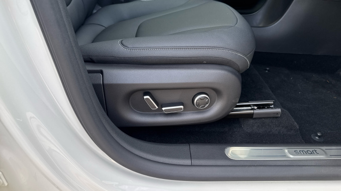 smart Hashtag 1 200kW Pro + 66kWh 5dr Auto Electric Hatchback - Image 26